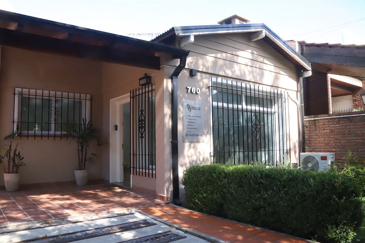 Fachada de PEC Odontología